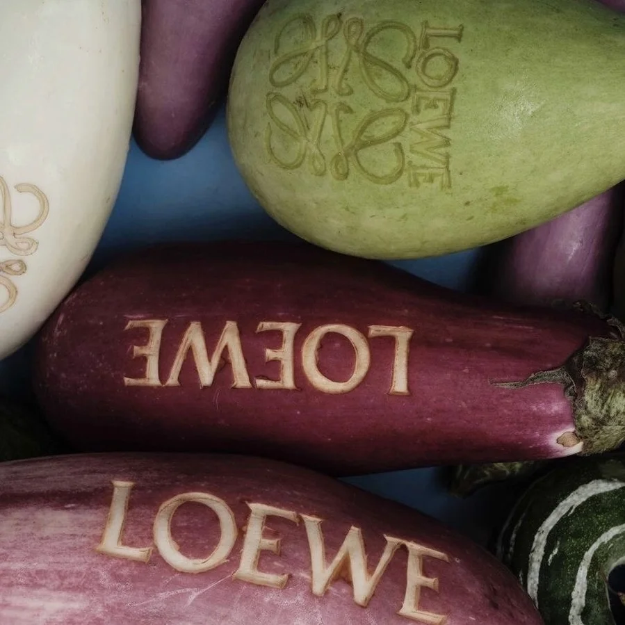 Почему Loewe помешаны на фруктах? 