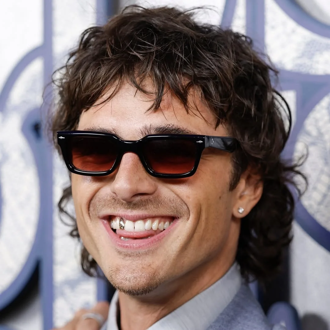 Золотой зуб Джейкоба Элорди?