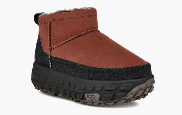 UGG Venture Daze Ultra Mini Cozy Boot Red Jasper Black - 1158200 RJS | The Sortage