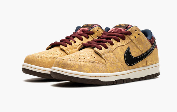 Nike SB Dunk Low City of Cinema - FZ1278 200 | The Sortage