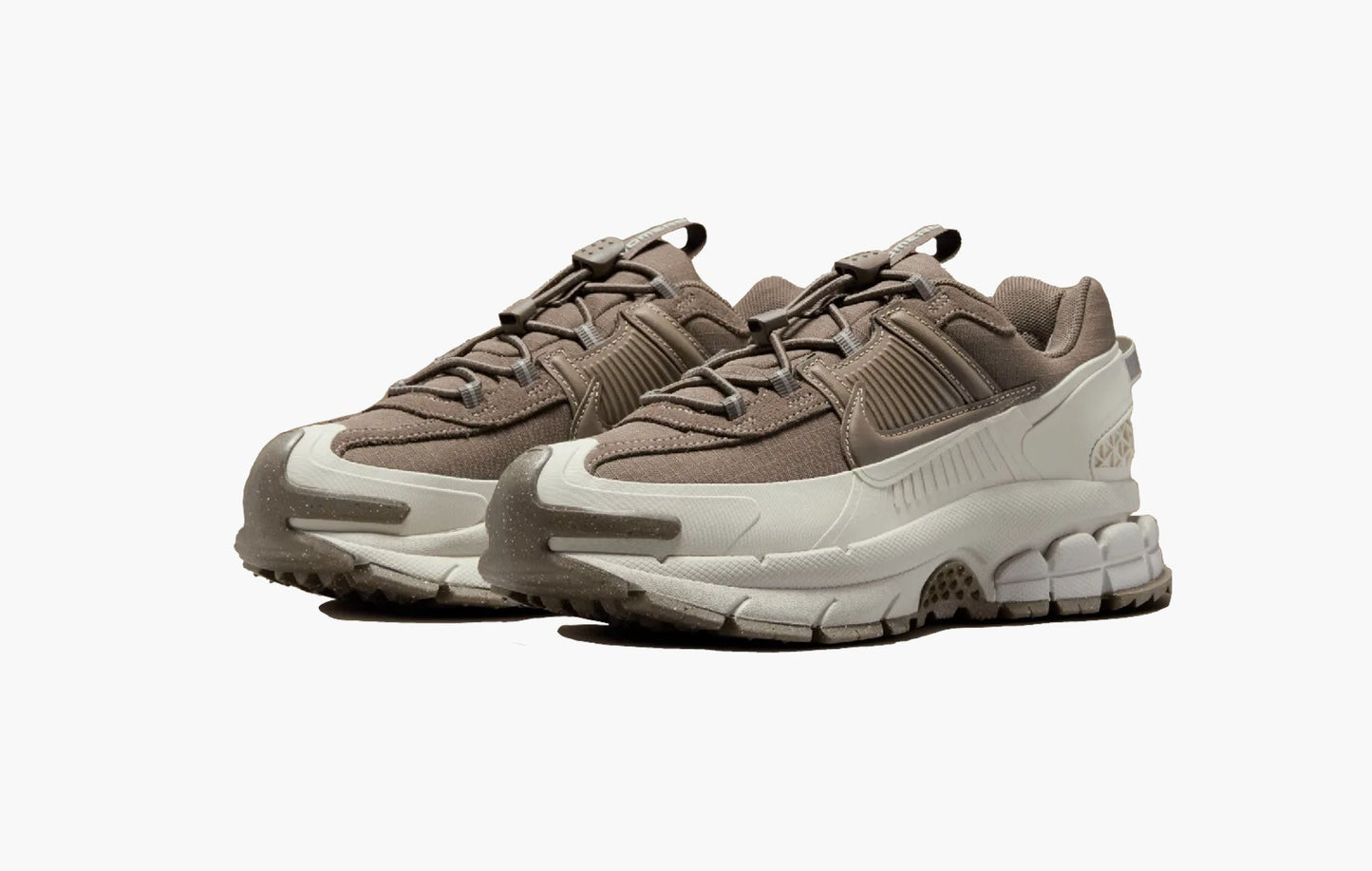 Nike Zoom Vomero 5 Roam WMNS Light Bone Mink Brown - HQ2181 006 | Sortage.