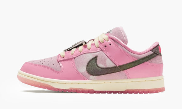 Dunk Low LX WMNS Barbie - FN8927 621 | The Sortage