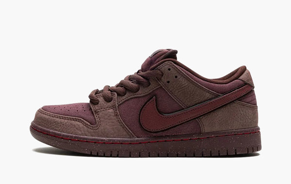 Nike SB Dunk Low City of Love Burgundy Crush - FN0619 600 | The Sortage