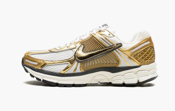 Nike Zoom Vomero 5 WMNS Metallic Gold - HF7723 001 | Sortage.