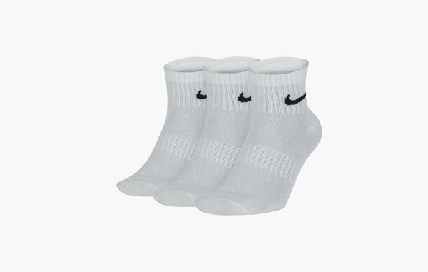 Nike Everyday Lightweight Ankle Socks 3 Pairs White | The Sortage