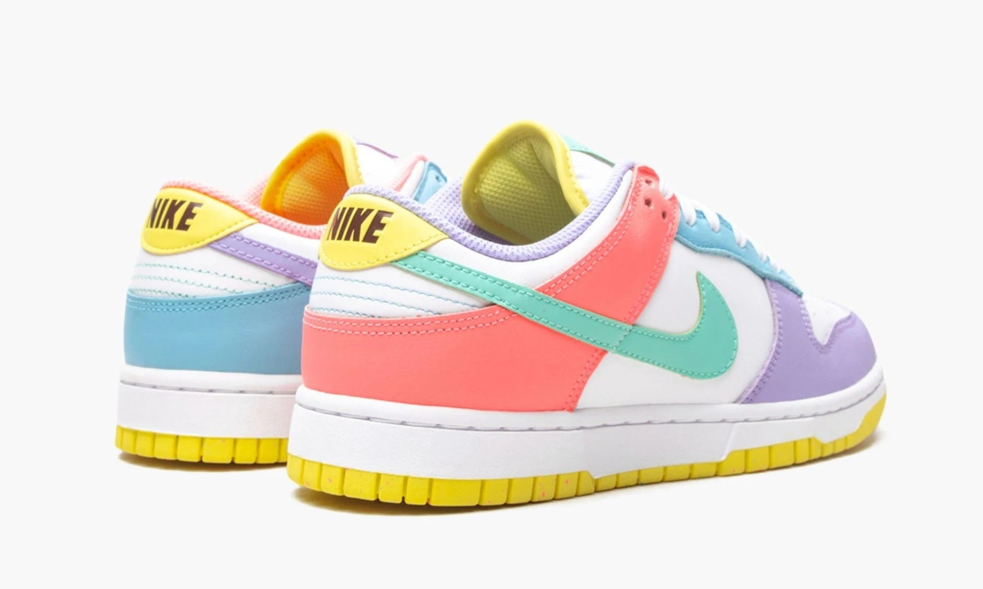 Dunk Low SE WMNS Easter - DD1872 100 | The Sortage