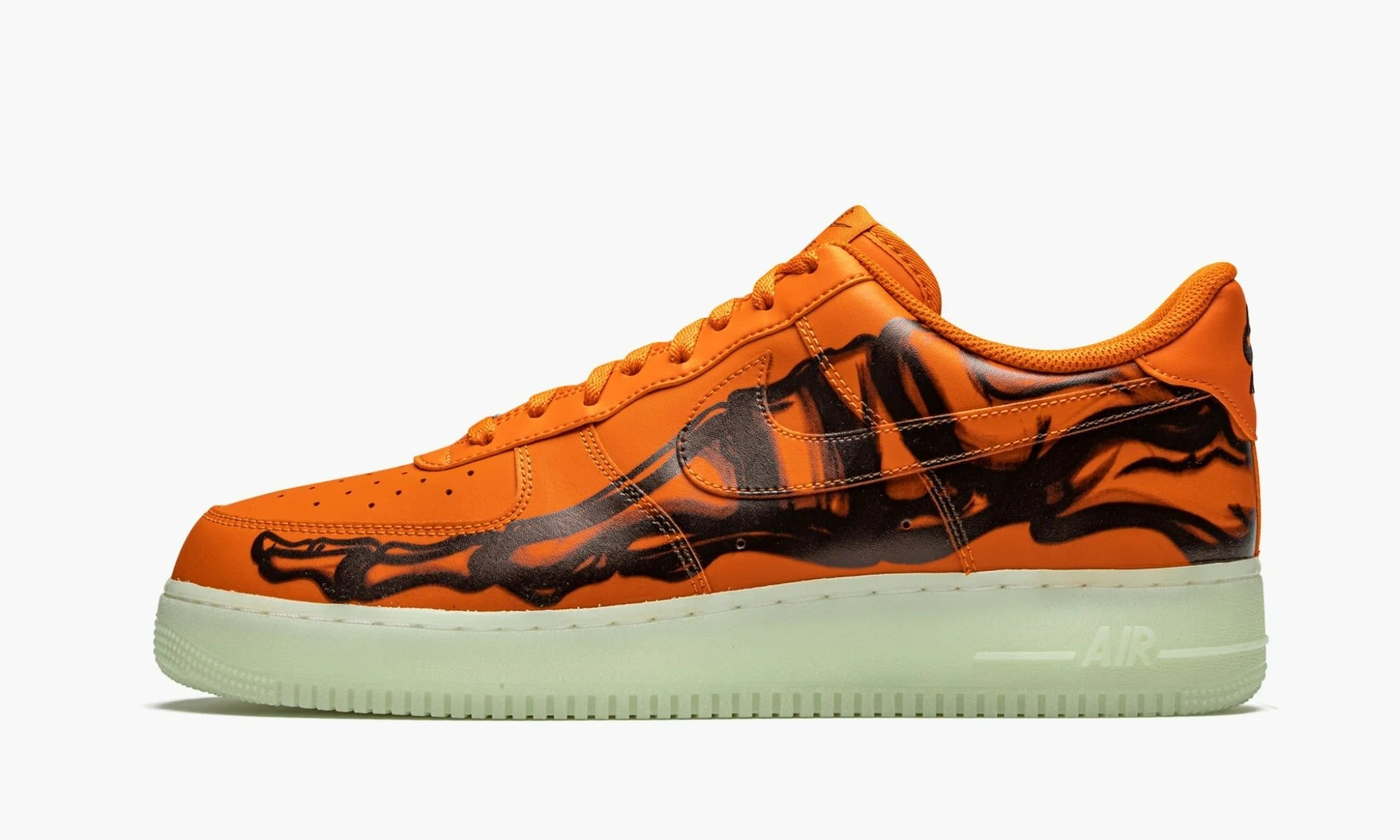 Nike air force store 1 with orange