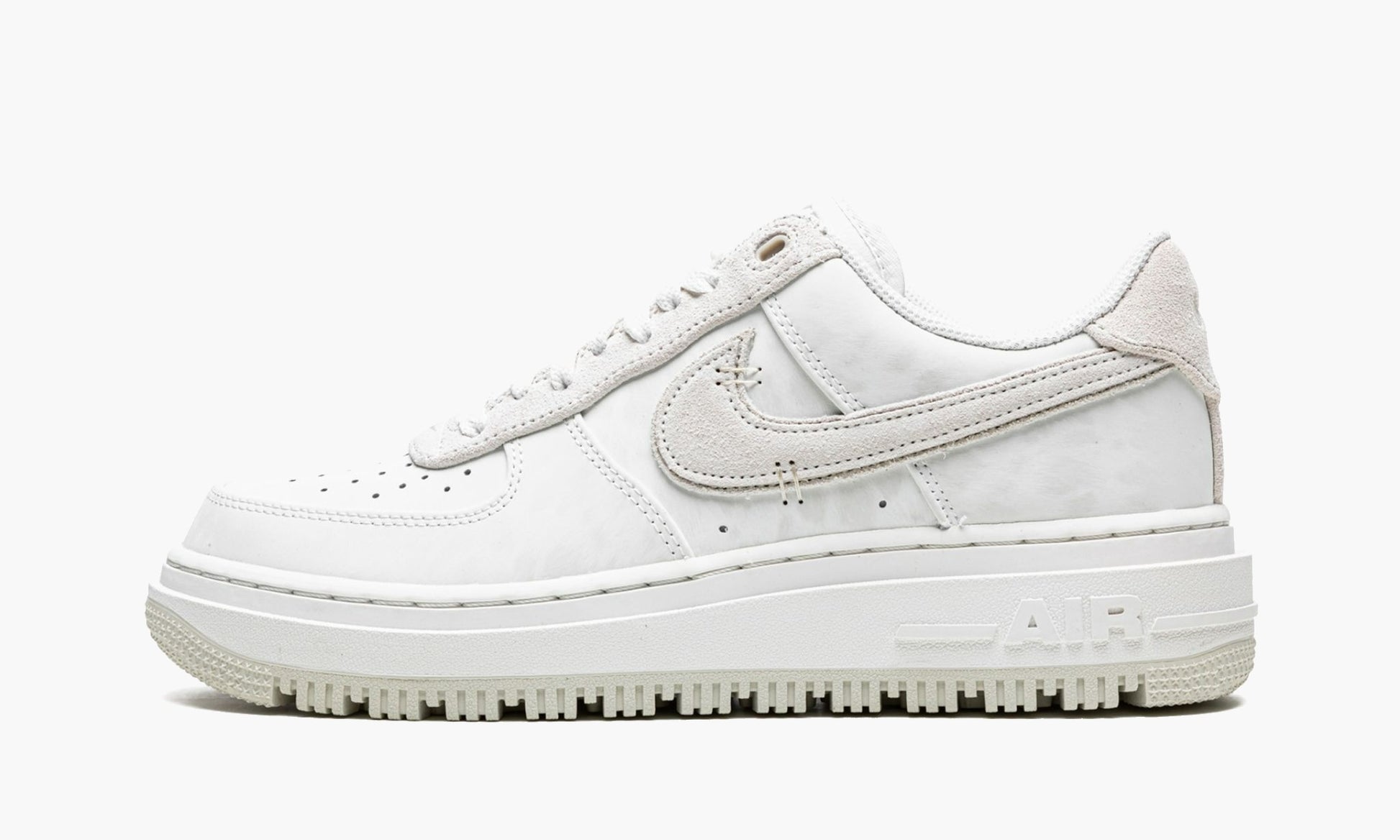 Air Force 1 Low Luxe Summit White - DD9605 100 | The Sortage