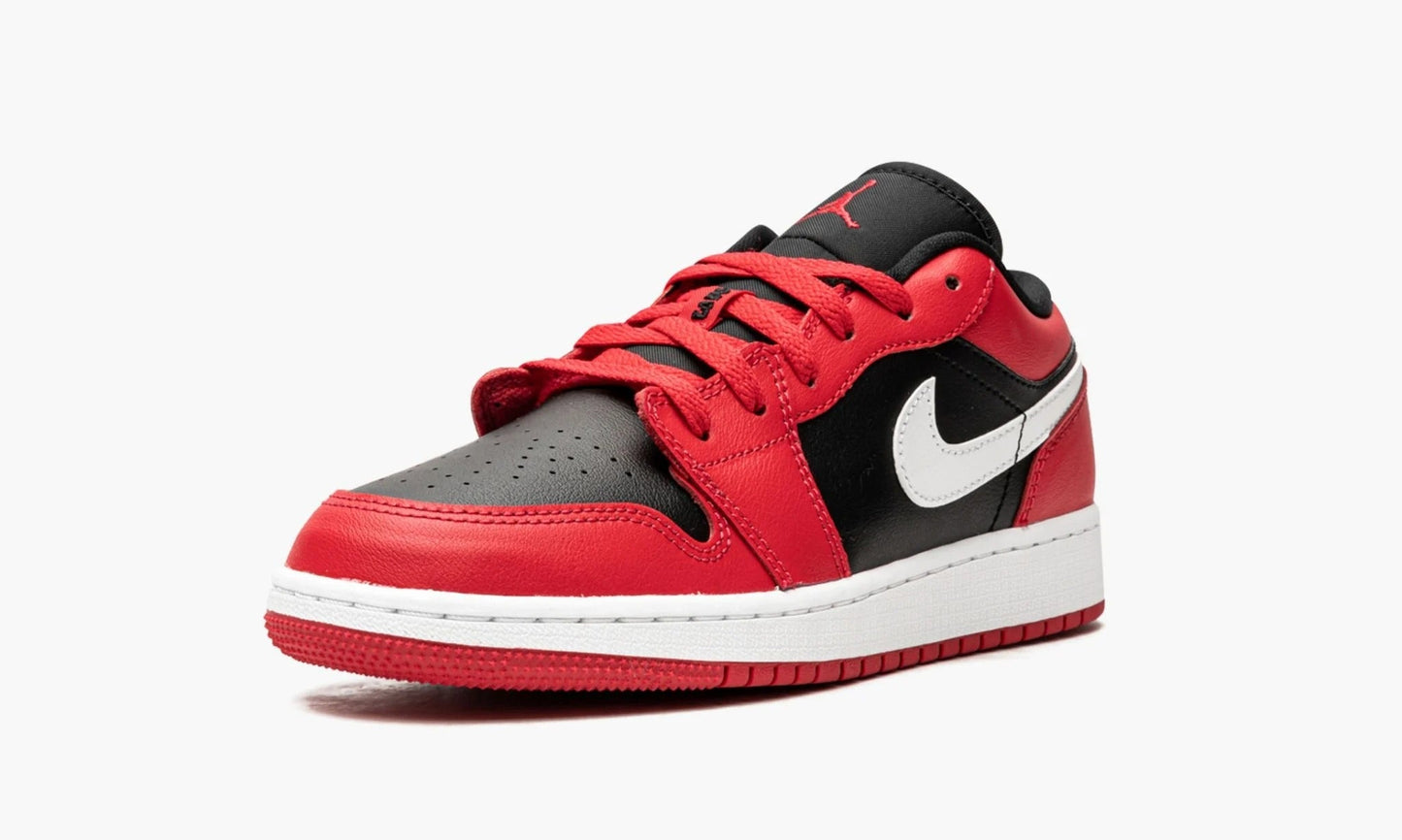 Air Jordan 1 Low GS Black Very Berry - 553560 061 | The Sortage