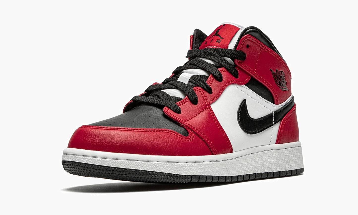 Air Jordan 1 Mid GS Chicago Black Toe - 554725 069 | The Sortage