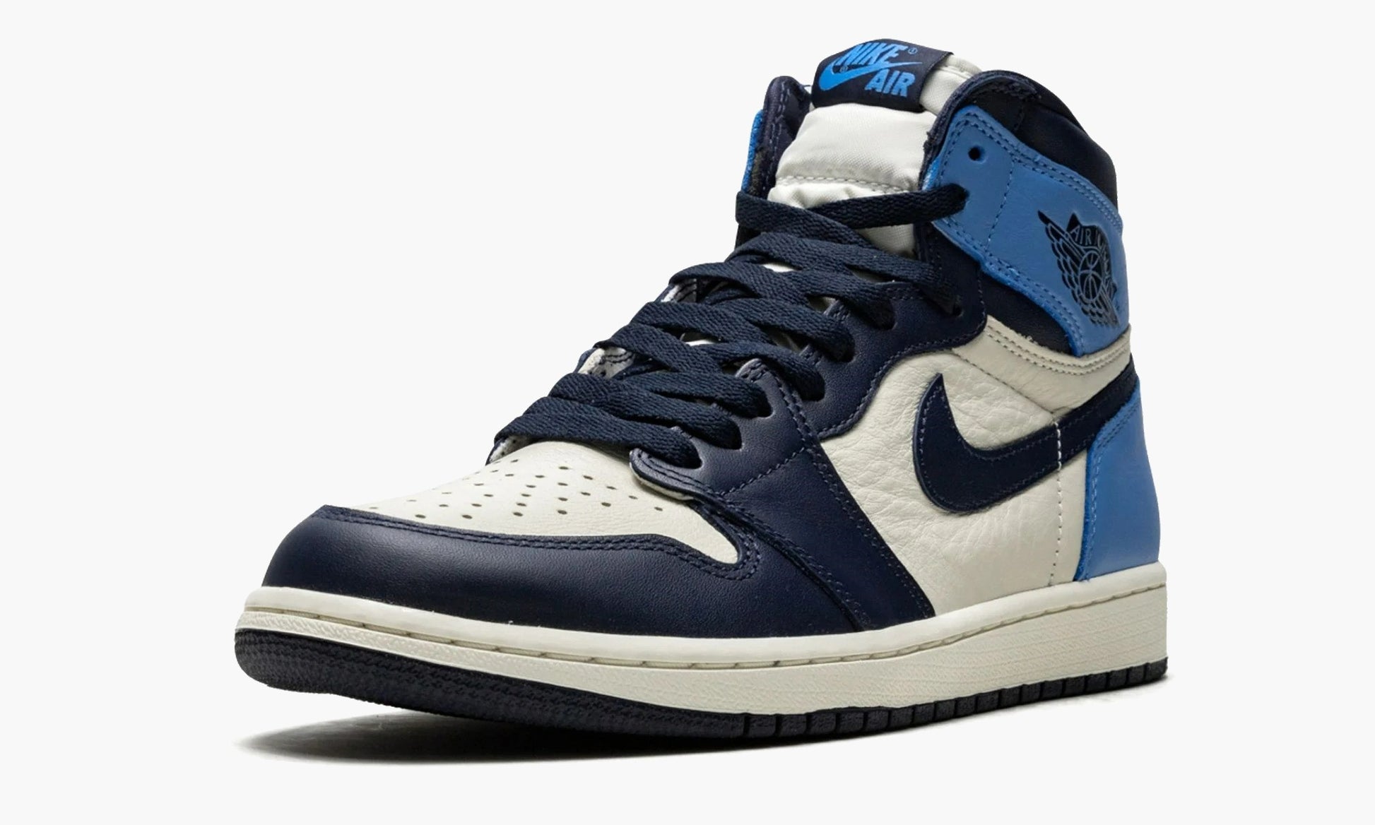 Air Jordan 1 Retro High Obsidian UNC - 555088 140 | The Sortage