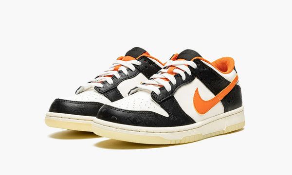 Dunk Low PRM GS Halloween - DO3806 100 | The Sortage 