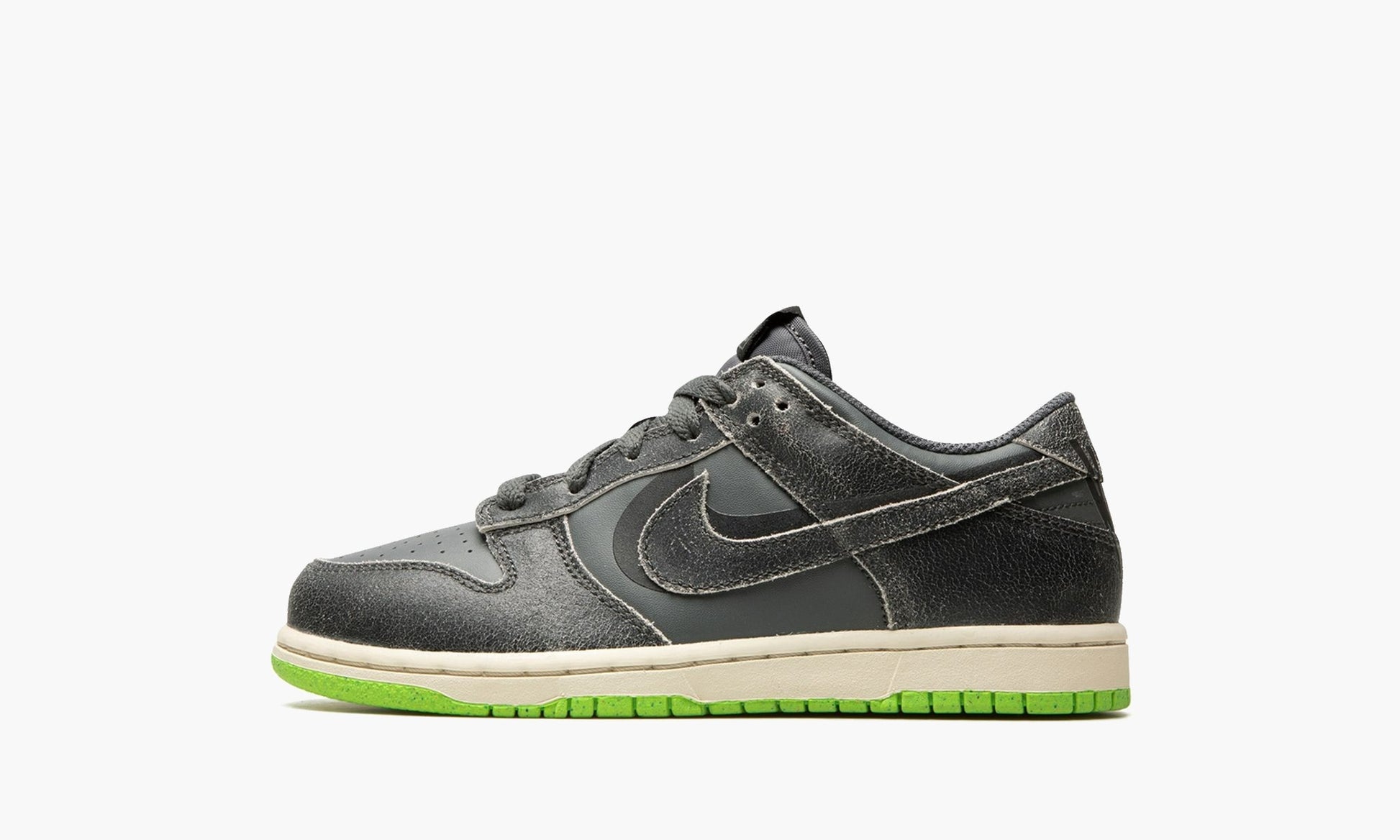 Dunk Low PS Halloween 2022 - DQ6216 001 | The Sortage