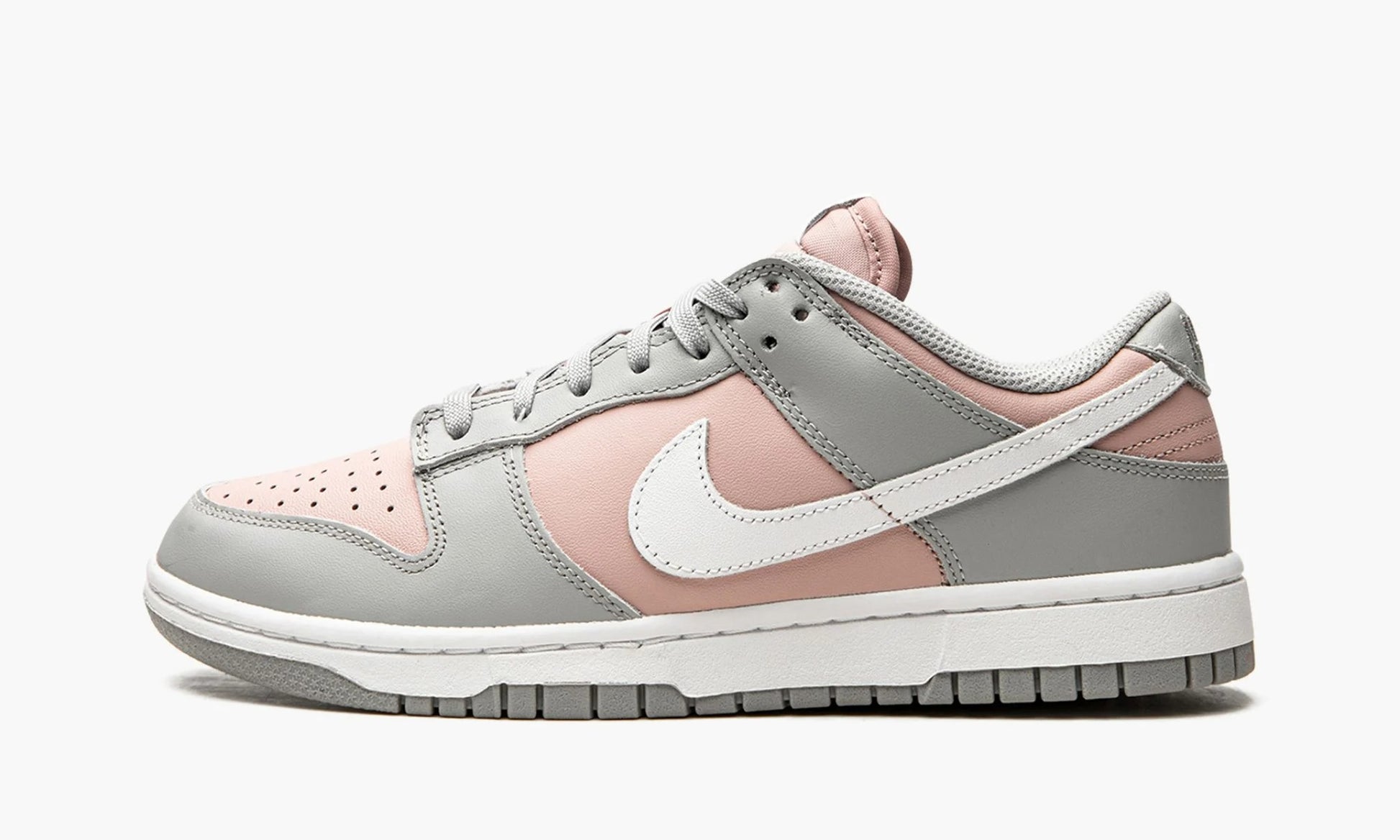 Dunk Low WMNS Pink Oxford - DM8329 600 | The Sortage