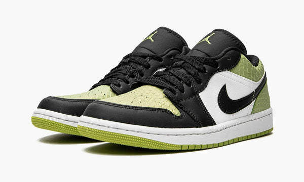 Air Jordan 1 Low WMNS Snakeskin Vivid Green - DX4446 301 | The Sortage