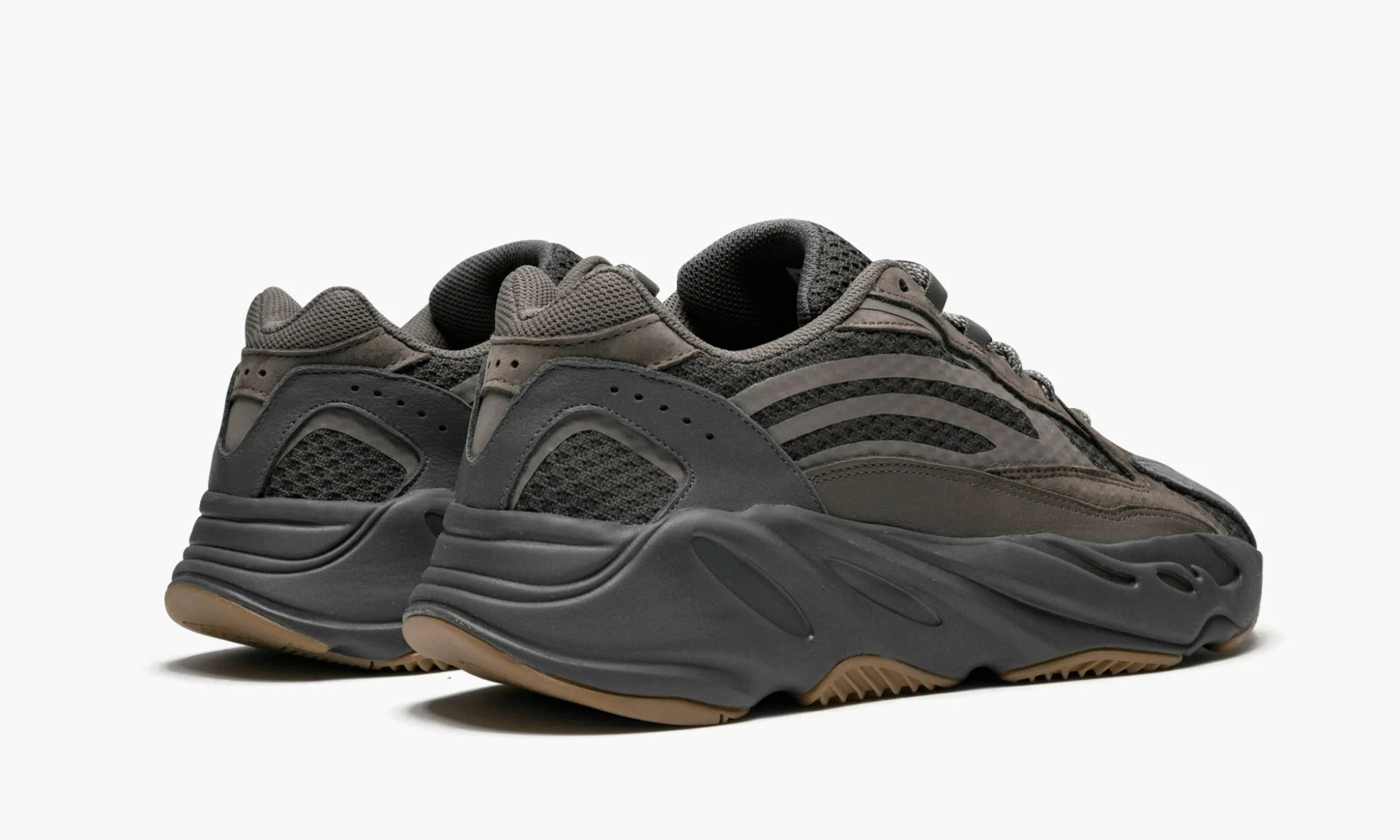 Yeezy boost store 700 v2 size