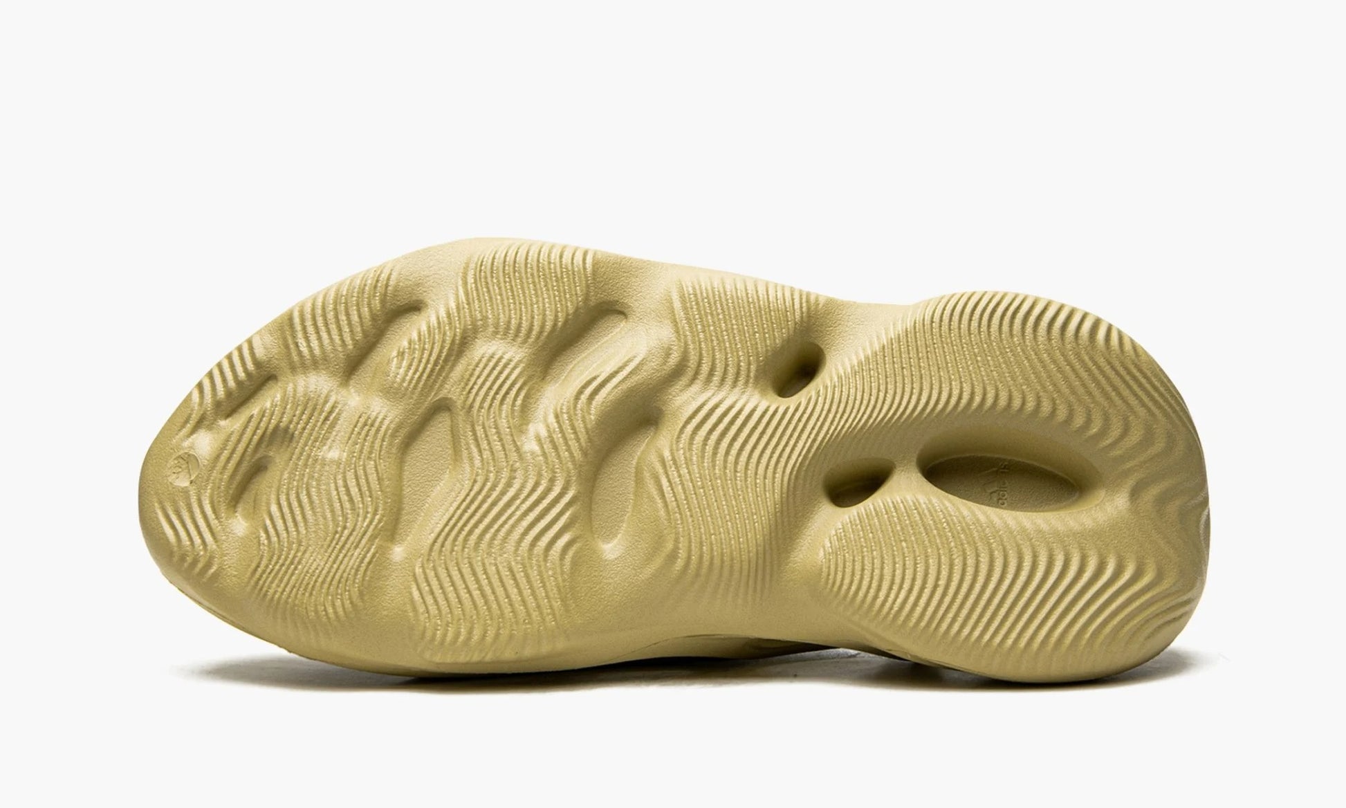 Yeezy Foam RNNR Sulfur - GV6775 | The Sortage